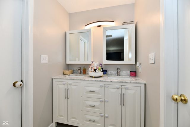 5654 Orchardgrass Lane, Indianapolis, IN 46254