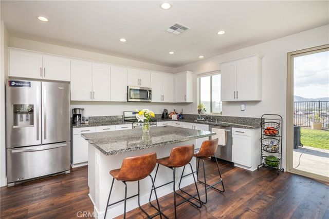4204 Ladrillo, Lake Elsinore, CA 92530