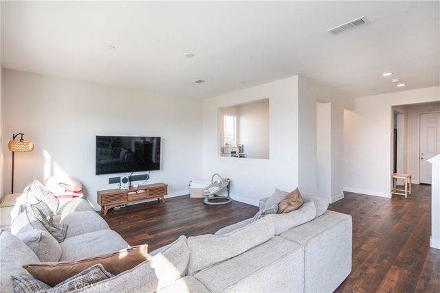 4204 Ladrillo, Lake Elsinore, CA 92530