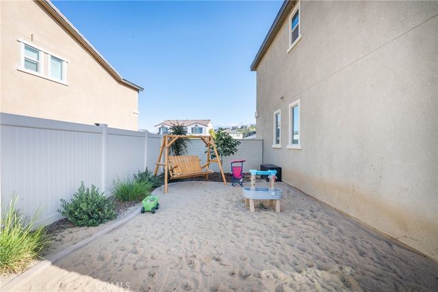 4204 Ladrillo, Lake Elsinore, CA 92530