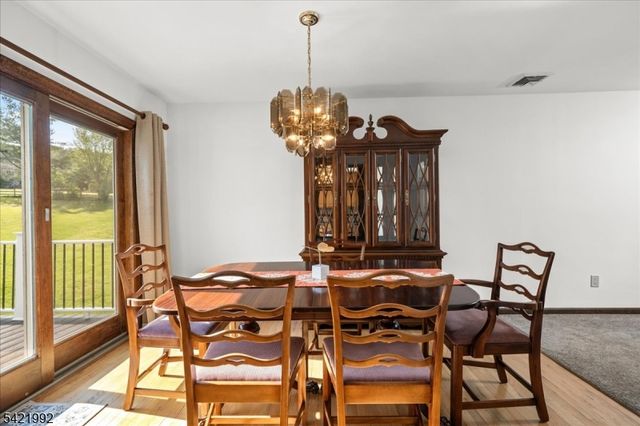 15 Carol Dr, Vernon Twp., NJ 07418