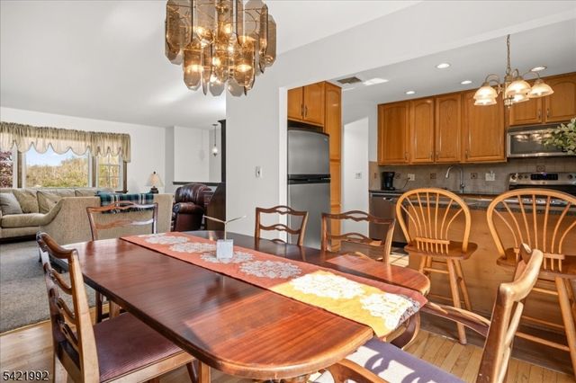 15 Carol Dr, Vernon Twp., NJ 07418