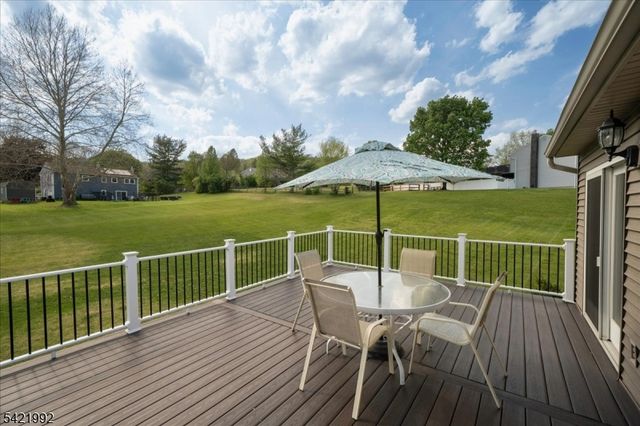 15 Carol Dr, Vernon Twp., NJ 07418