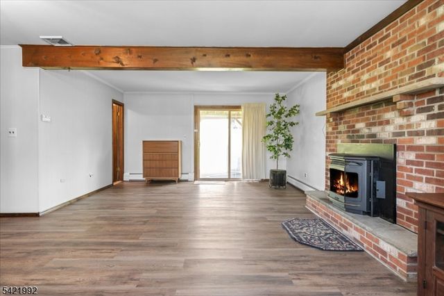 15 Carol Dr, Vernon Twp., NJ 07418