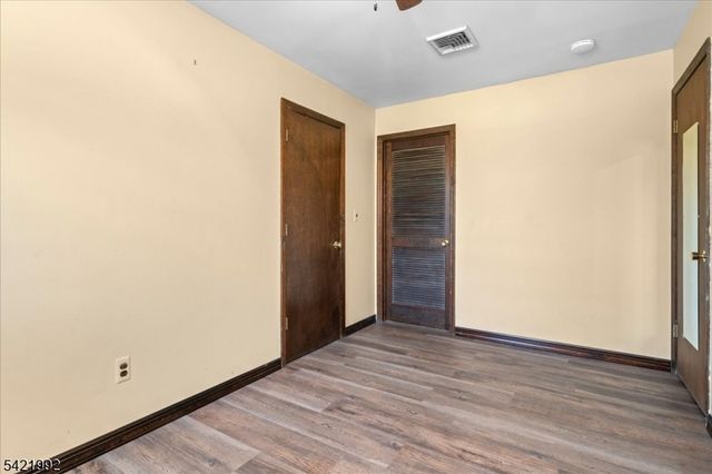 15 Carol Dr, Vernon Twp., NJ 07418