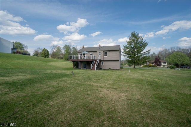 15 Carol Dr, Vernon Twp., NJ 07418
