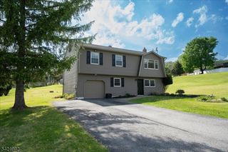 15 Carol Dr, Vernon Twp., NJ 07418