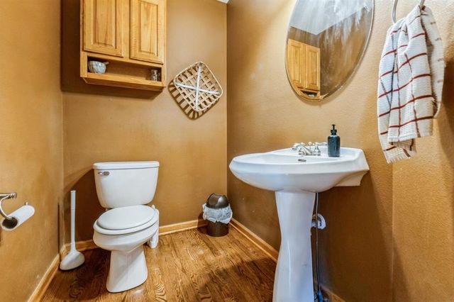 7322 Oakwood Drive, Urbandale, IA 50322