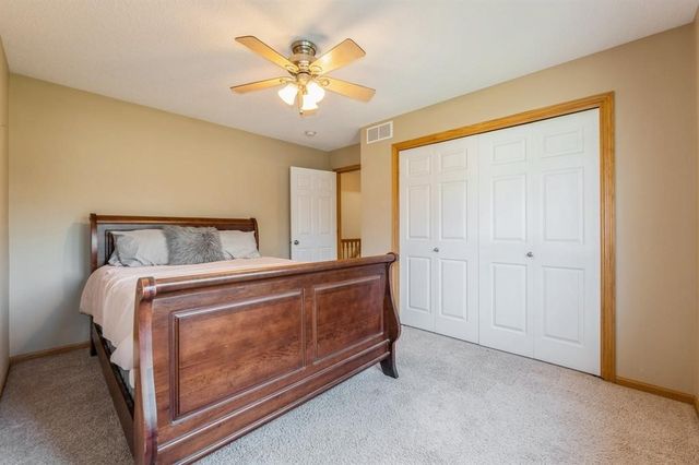 7322 Oakwood Drive, Urbandale, IA 50322