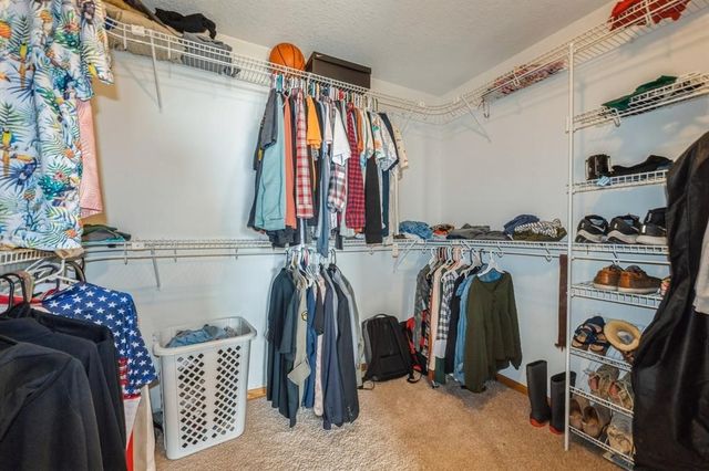 7322 Oakwood Drive, Urbandale, IA 50322