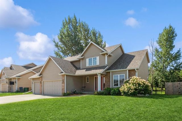 7322 Oakwood Drive, Urbandale, IA 50322