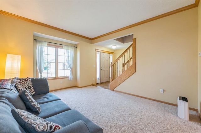 7322 Oakwood Drive, Urbandale, IA 50322