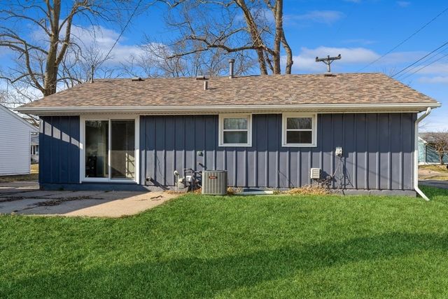1144 45th Avenue, East Moline, IL 61244