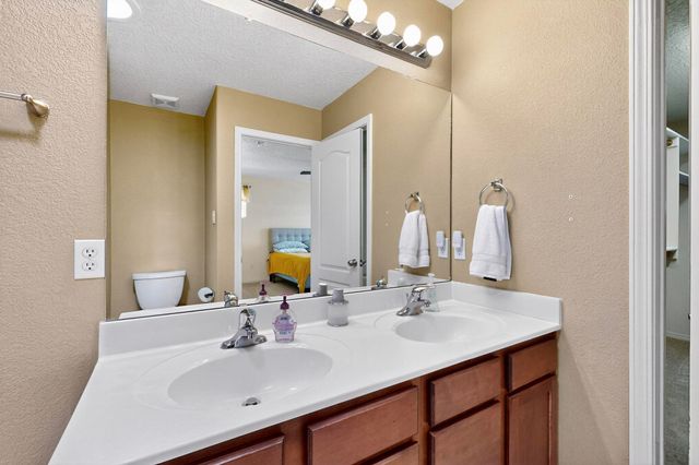 2416 PELIZZANO Drive SE, Rio Rancho, NM 87124