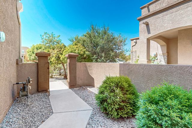 2416 PELIZZANO Drive SE, Rio Rancho, NM 87124