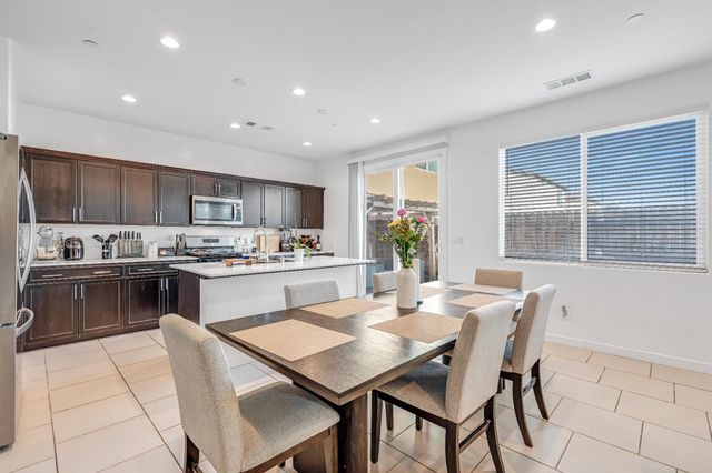 4210 N Reed Ave, Fresno, CA 93723