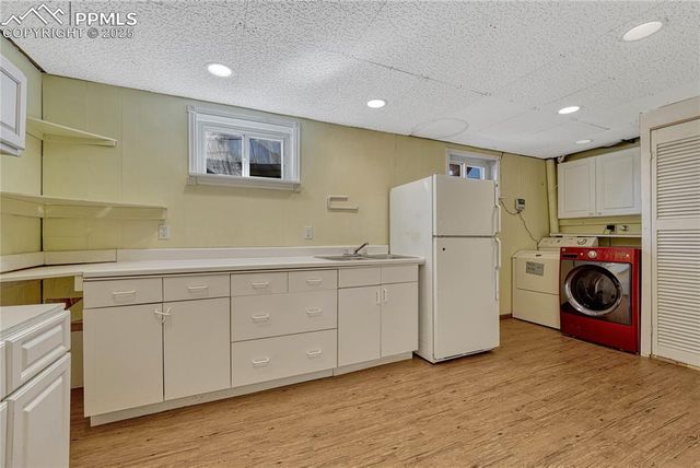 1564 Robidoux Circle, Colorado Springs, CO 80915