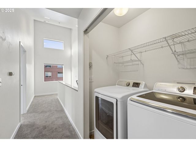 8083 N LEAVITT Ave, Portland, OR 97203