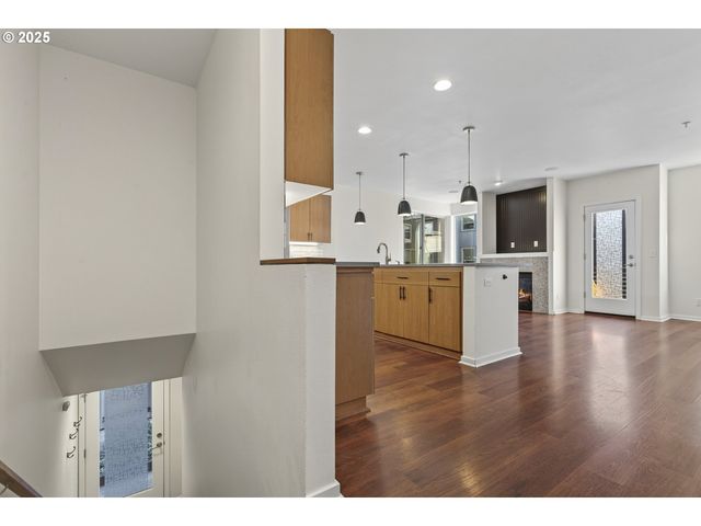 8083 N LEAVITT Ave, Portland, OR 97203