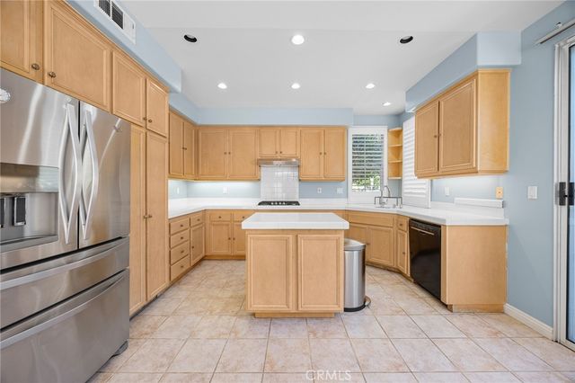 43 Del Carlo, Irvine, CA 92606