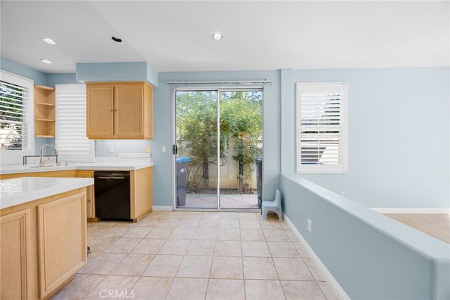 43 Del Carlo, Irvine, CA 92606