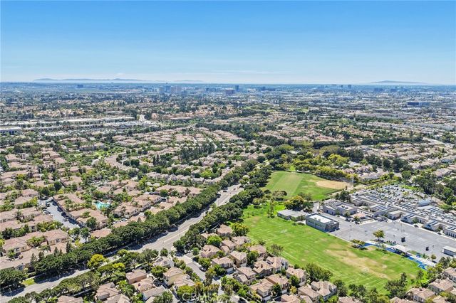 43 Del Carlo, Irvine, CA 92606