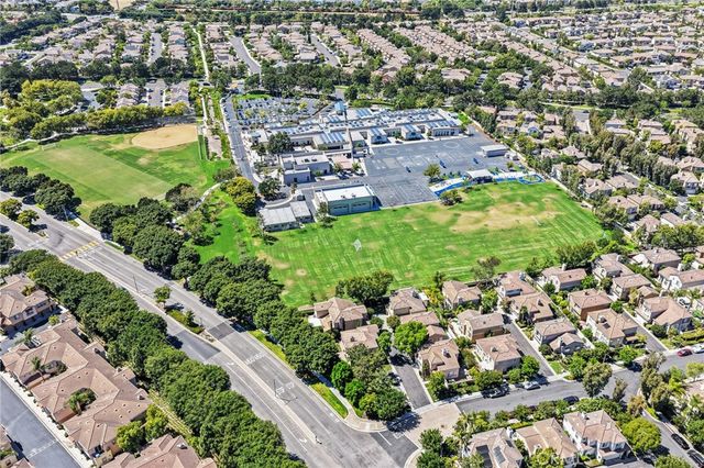 43 Del Carlo, Irvine, CA 92606