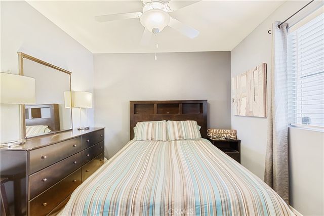 38113 Versailles, Palmdale, CA 93552