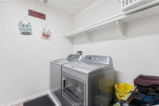 38113 Versailles, Palmdale, CA 93552