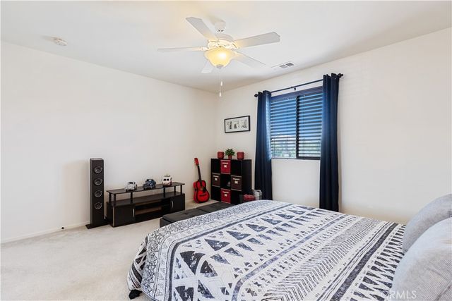 38113 Versailles, Palmdale, CA 93552
