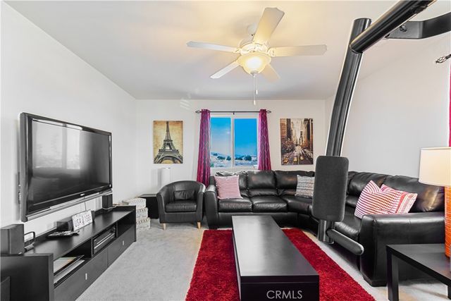 38113 Versailles, Palmdale, CA 93552