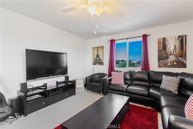 38113 Versailles, Palmdale, CA 93552