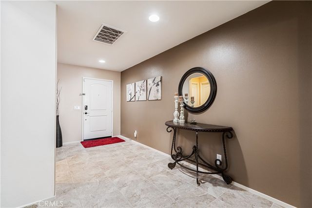 38113 Versailles, Palmdale, CA 93552