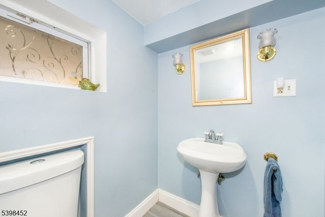 113 Lane Ave, West Caldwell Twp., NJ 07006