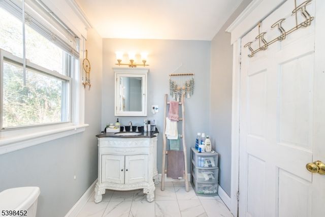 113 Lane Ave, West Caldwell Twp., NJ 07006