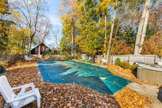 113 Lane Ave, West Caldwell Twp., NJ 07006