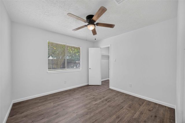 10727 Kentington Oak Drive, Humble, TX 77396