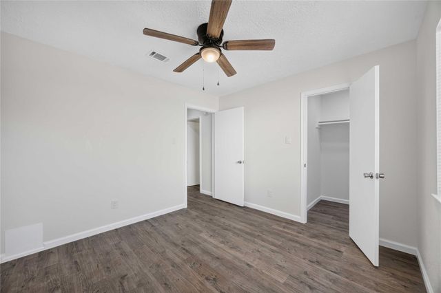 10727 Kentington Oak Drive, Humble, TX 77396