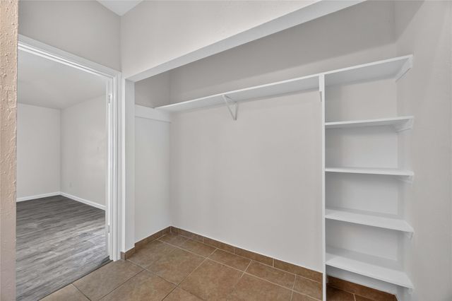 10727 Kentington Oak Drive, Humble, TX 77396