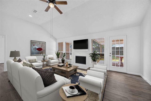 10727 Kentington Oak Drive, Humble, TX 77396