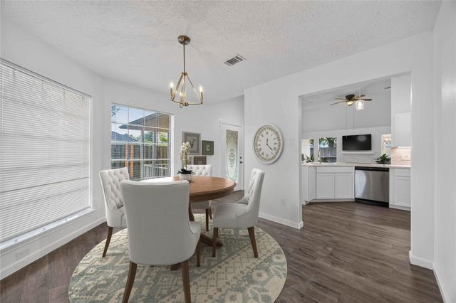 10727 Kentington Oak Drive, Humble, TX 77396