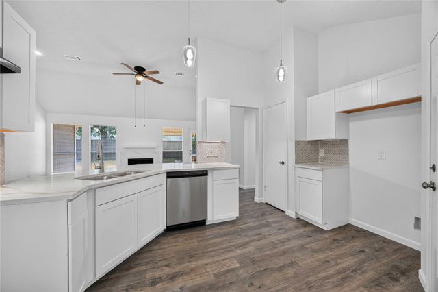 10727 Kentington Oak Drive, Humble, TX 77396