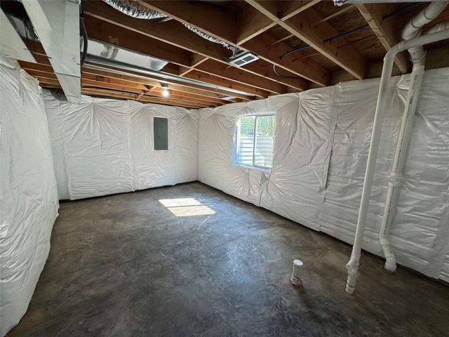 4512 SW 2nd Street, Des Moines, IA 50315