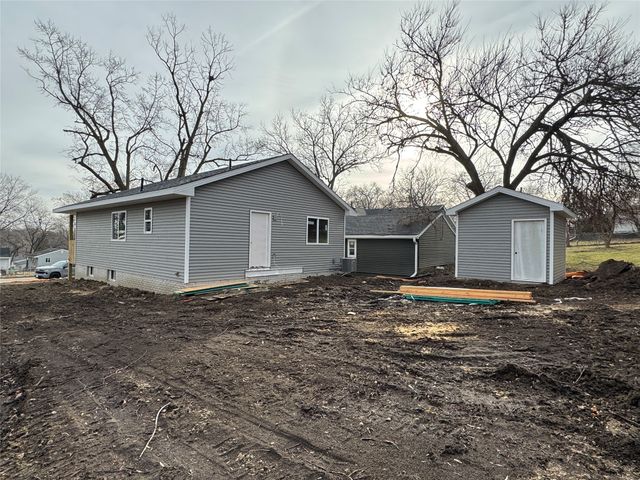 4512 SW 2nd Street, Des Moines, IA 50315