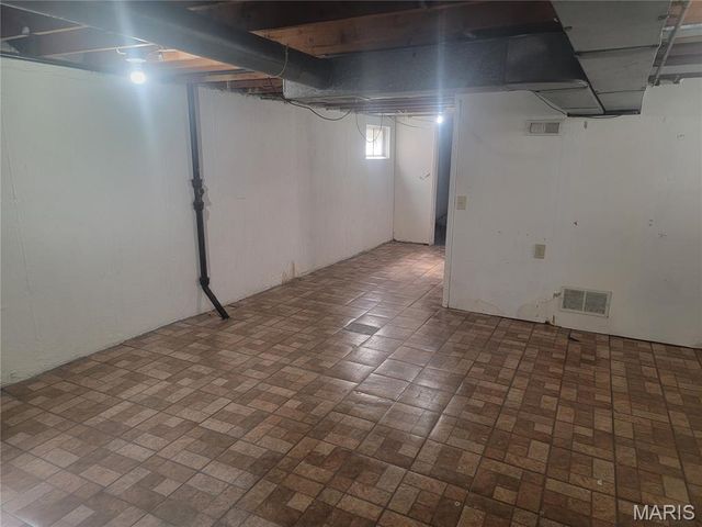 3825 Illinois Avenue, St Louis, MO 63118