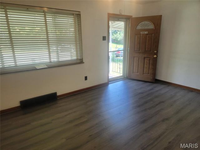 3825 Illinois Avenue, St Louis, MO 63118