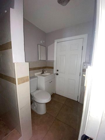 1820 Redbank Road 2, West Palm Beach, FL 33408