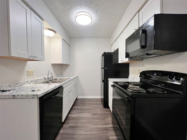 1108 N Elm Street 10, Denton, TX 76201