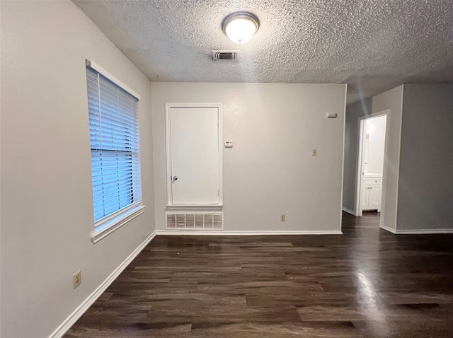 1108 N Elm Street 10, Denton, TX 76201