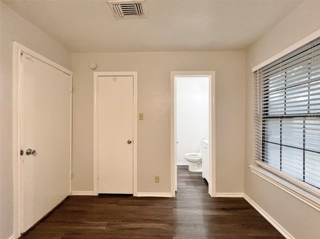 1108 N Elm Street 10, Denton, TX 76201